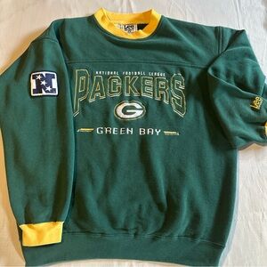 Lee Green and Yellow Packers Crew Neck Sweater